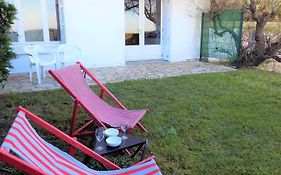 Royan - Plage du Chay - APPARTEMENT en REZ-DE-JARDIN avec APERCU MER